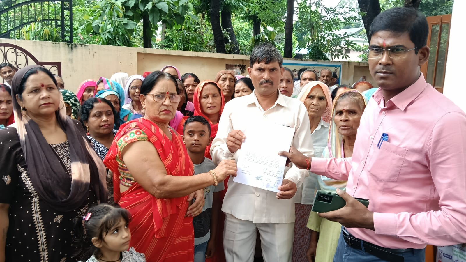 जनकपुरी में सफाई व्यवस्था चरमराई