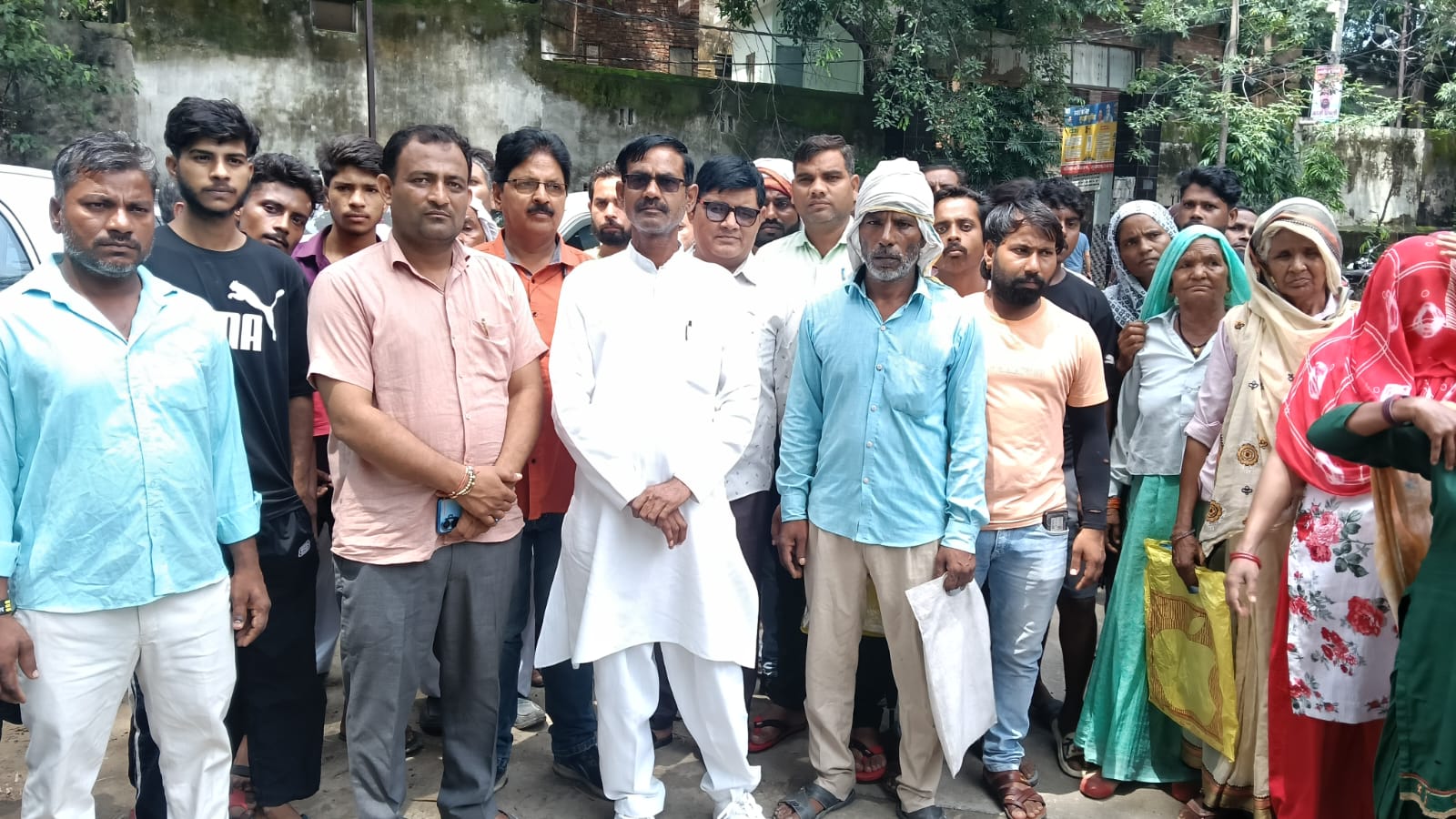 दबंगों ने परिवार पर किया जानलेवा हमला