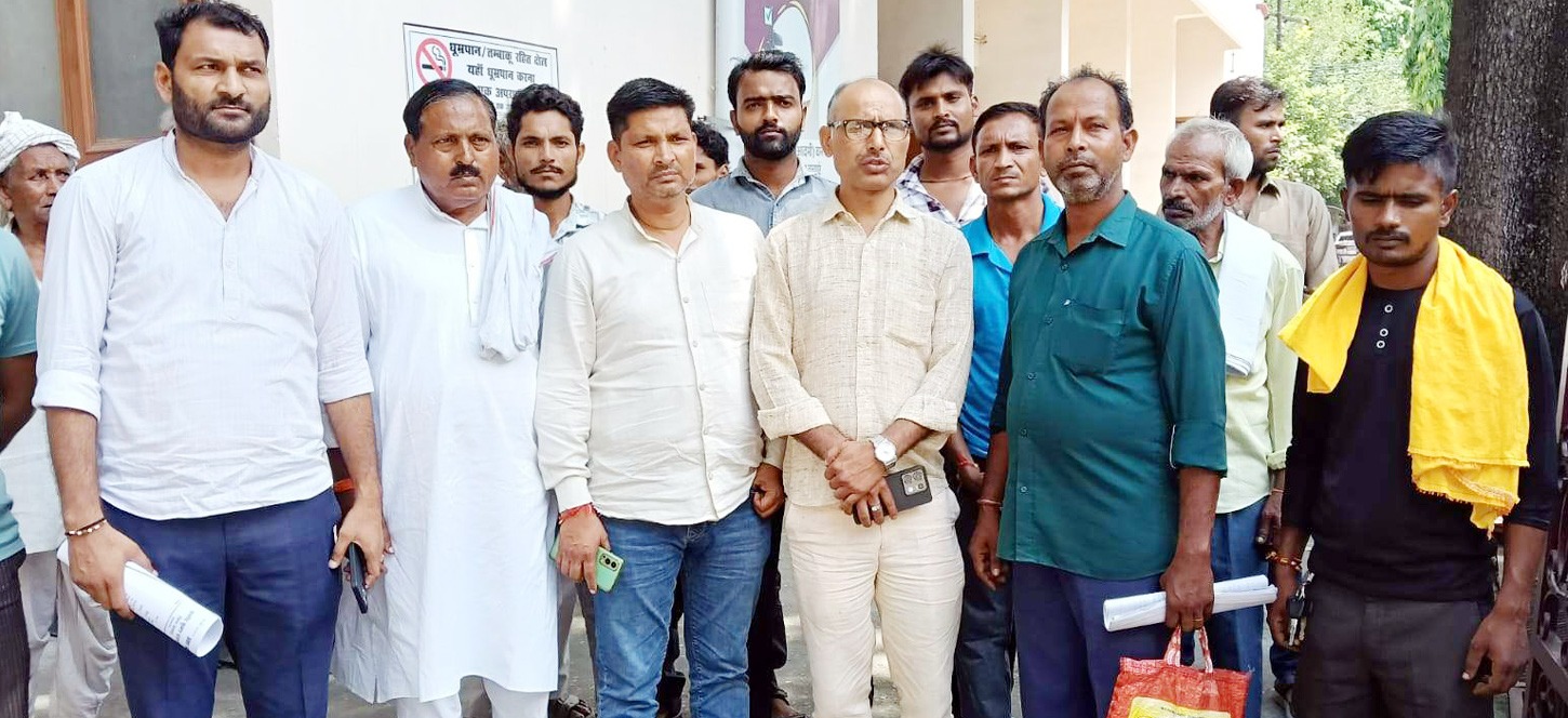 गड्ढ़ों की जमीन पर अवैध कब्जे हटवाए प्रशासन