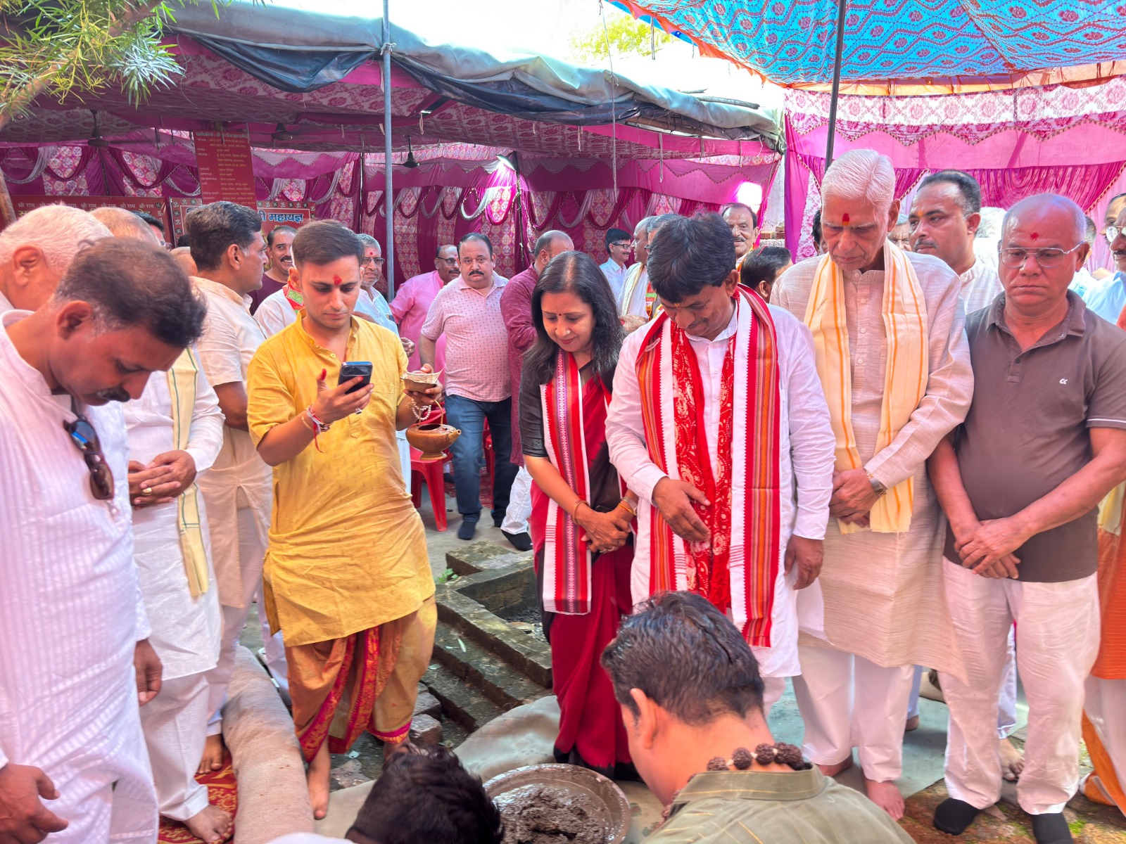 साकेत कॉलोनी में भव्य मंदिर निर्माण हेतु हुआ भूमि पूजन