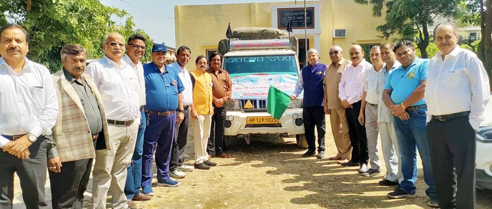 रोटरी डिस्ट्रिक्ट 3100 ने भेजा राहत सामग्री से भरा ट्रक, 500 परिवार लिये गोद