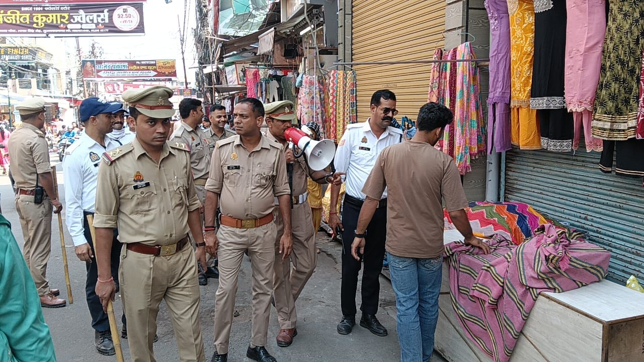 शिव चौक से भगत सिंह रोड तक चला अतिक्रमण हटाओ अभियान