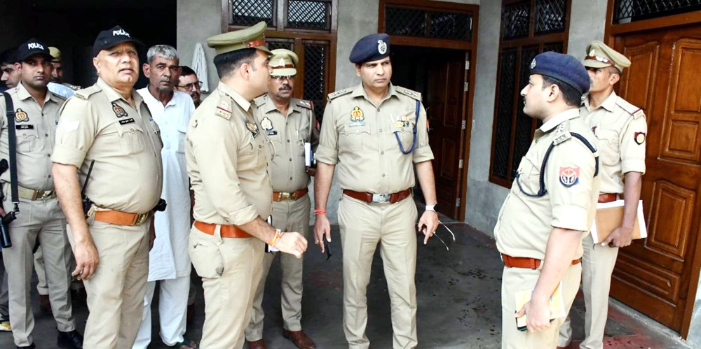 घरेलू विवाद में बेटे की गोली मारकर हत्या, पुत्रवधू घायल