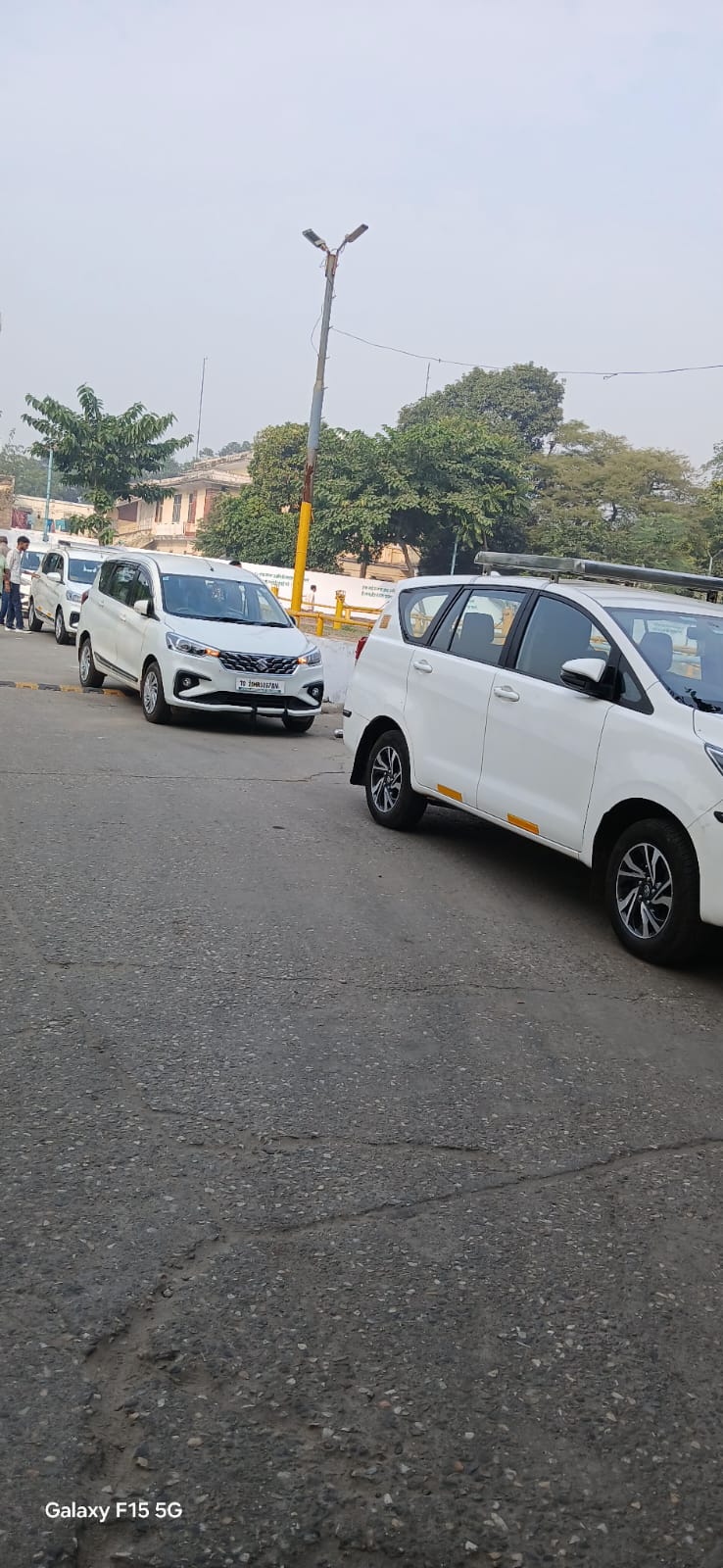 मुहूर्त होते ही मंसूरपुर शुगर मिल पर इनकम टैक्स का छापा