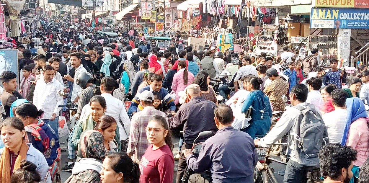 भगत सिंह रोड पर भीषण जाम से जनजीवन रहा अस्त-व्यस्त