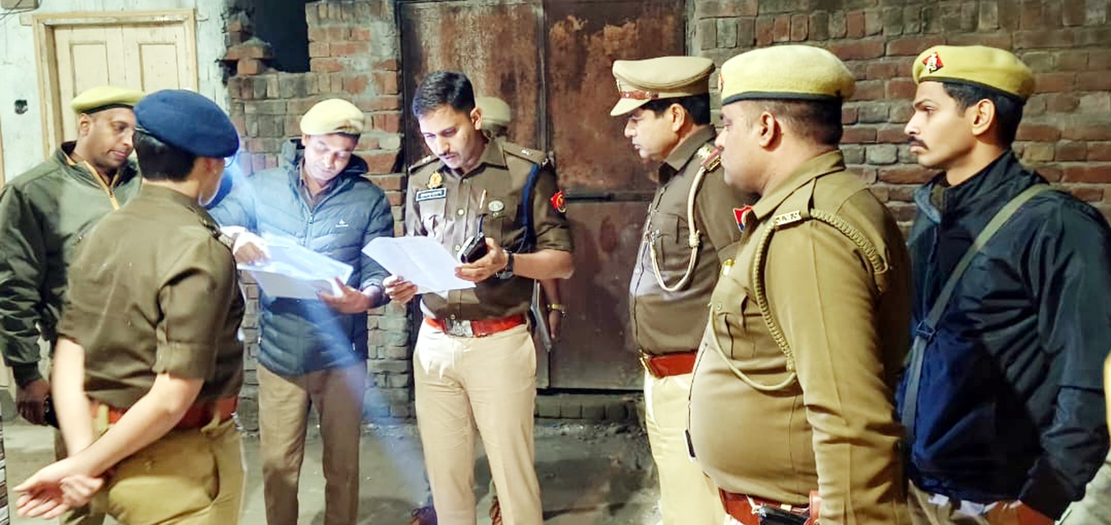 किराएदारों और नौकरों का सत्यापन न कराना सुरक्षा की दृष्टि से चूक