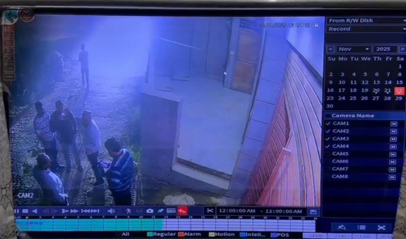 दबंगों ने घर पर की घुसपैठ और मारपीट की कोशिश