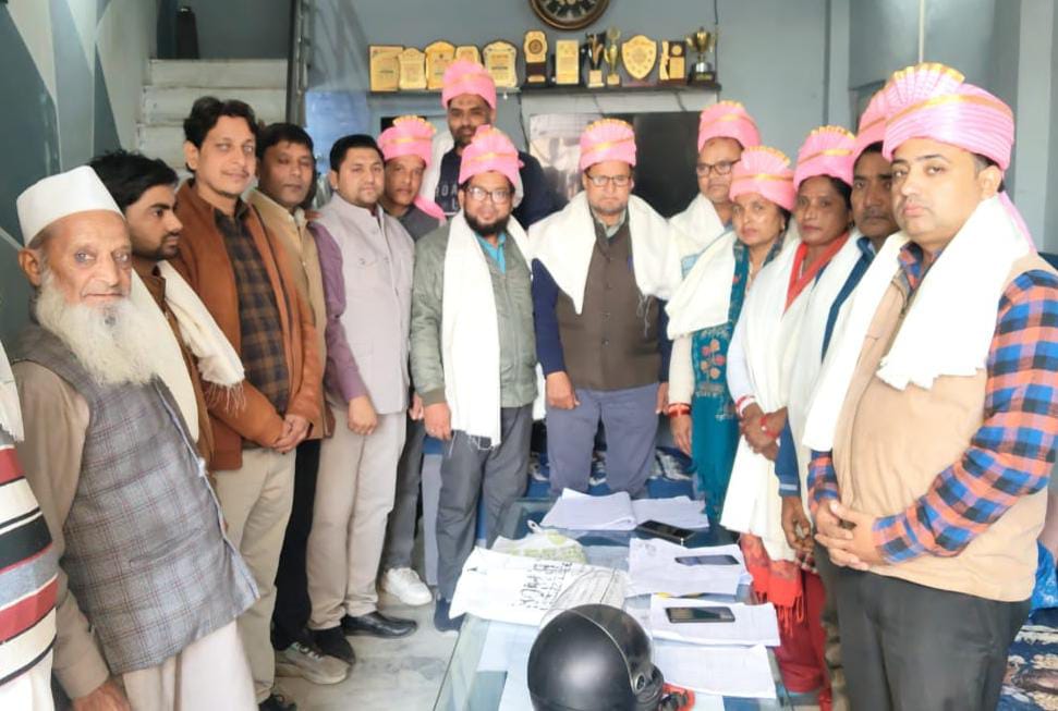 खतौली में बीएलओ व सुपरवाइजर टीम को किया सम्मानित